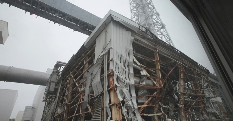 Corbis-RM-fukushima-disaster-damaged-building-copy-1550x804